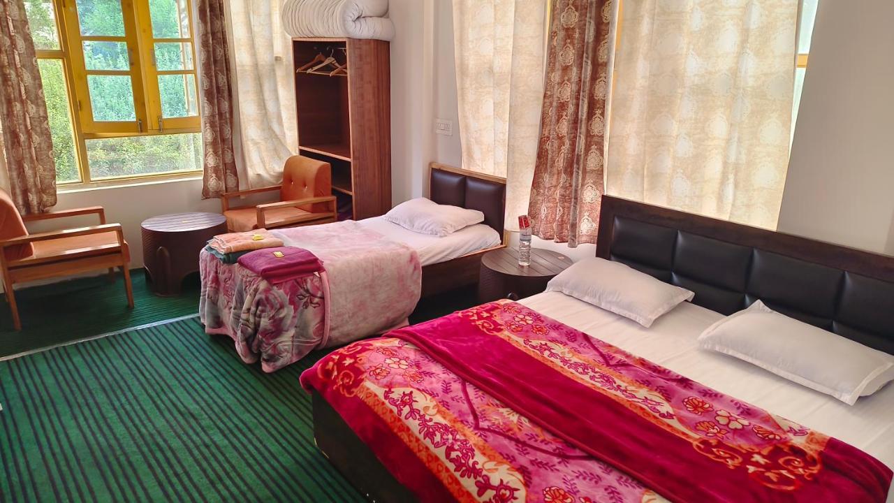 Hotel Gulmarg Residency, Kunzer Gulmarg Exterior photo