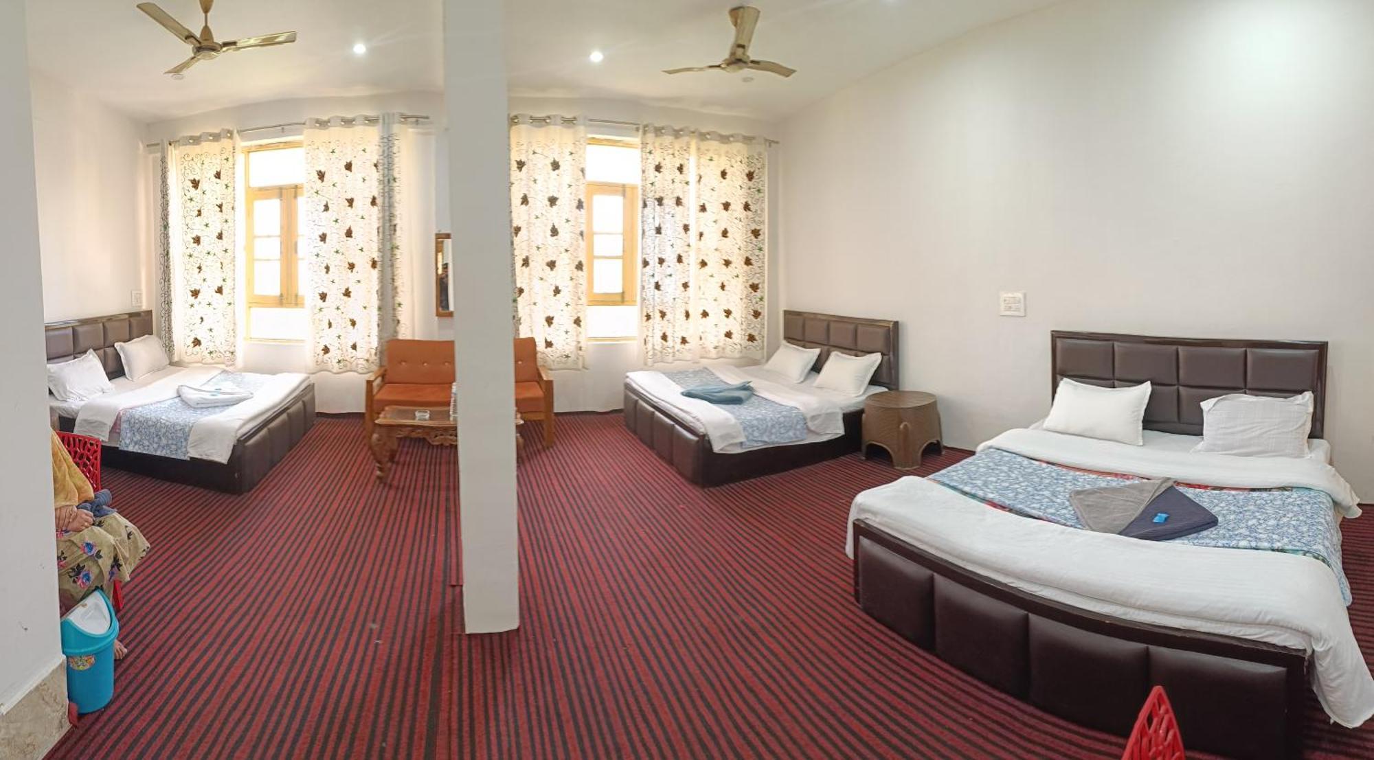 Hotel Gulmarg Residency, Kunzer Gulmarg Exterior photo