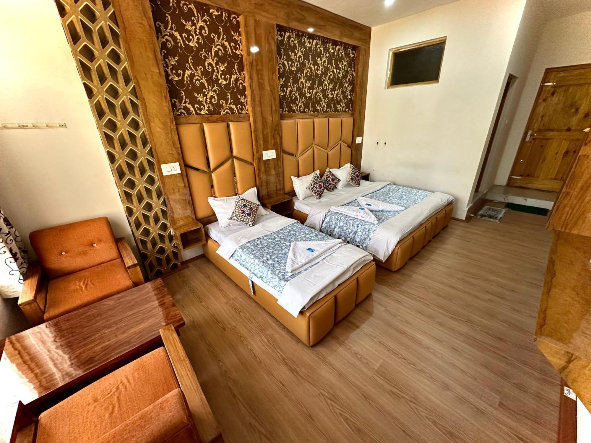 Hotel Gulmarg Residency, Kunzer Gulmarg Exterior photo