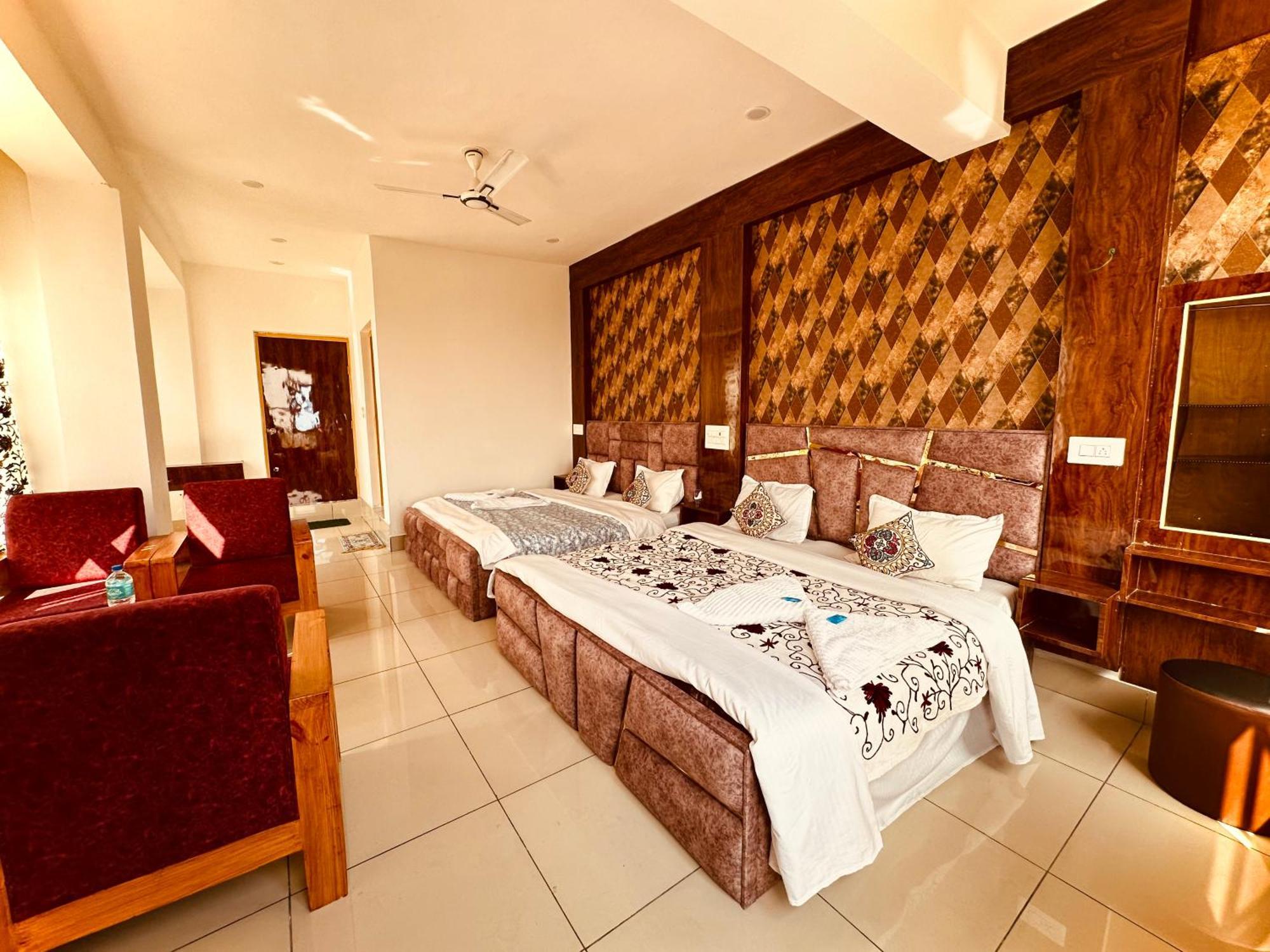 Hotel Gulmarg Residency, Kunzer Gulmarg Exterior photo