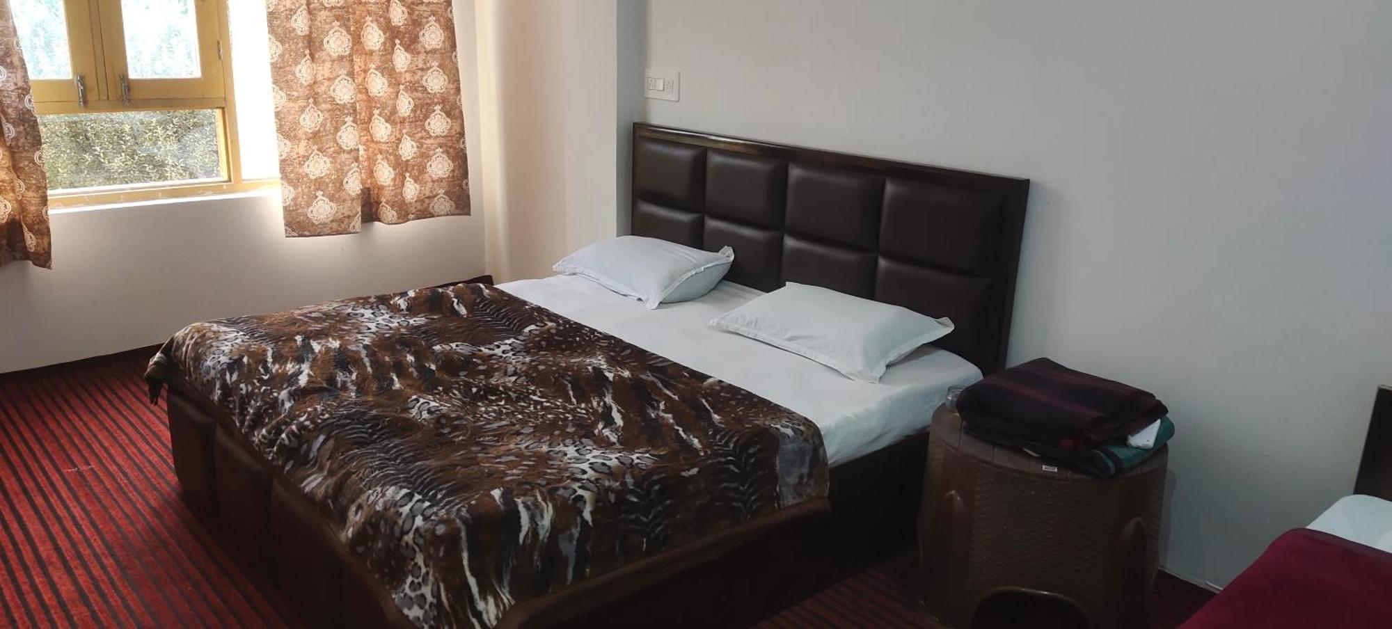 Hotel Gulmarg Residency, Kunzer Gulmarg Room photo
